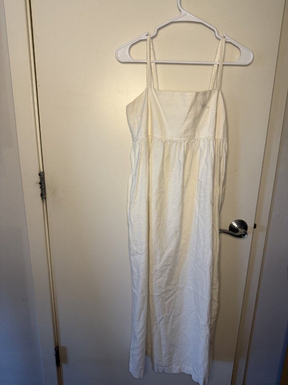 White Square Neck Sleeveless Sundress